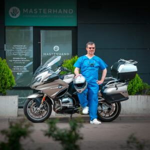 dr Paweł Nowicki motocyklista, chirurg ręki
